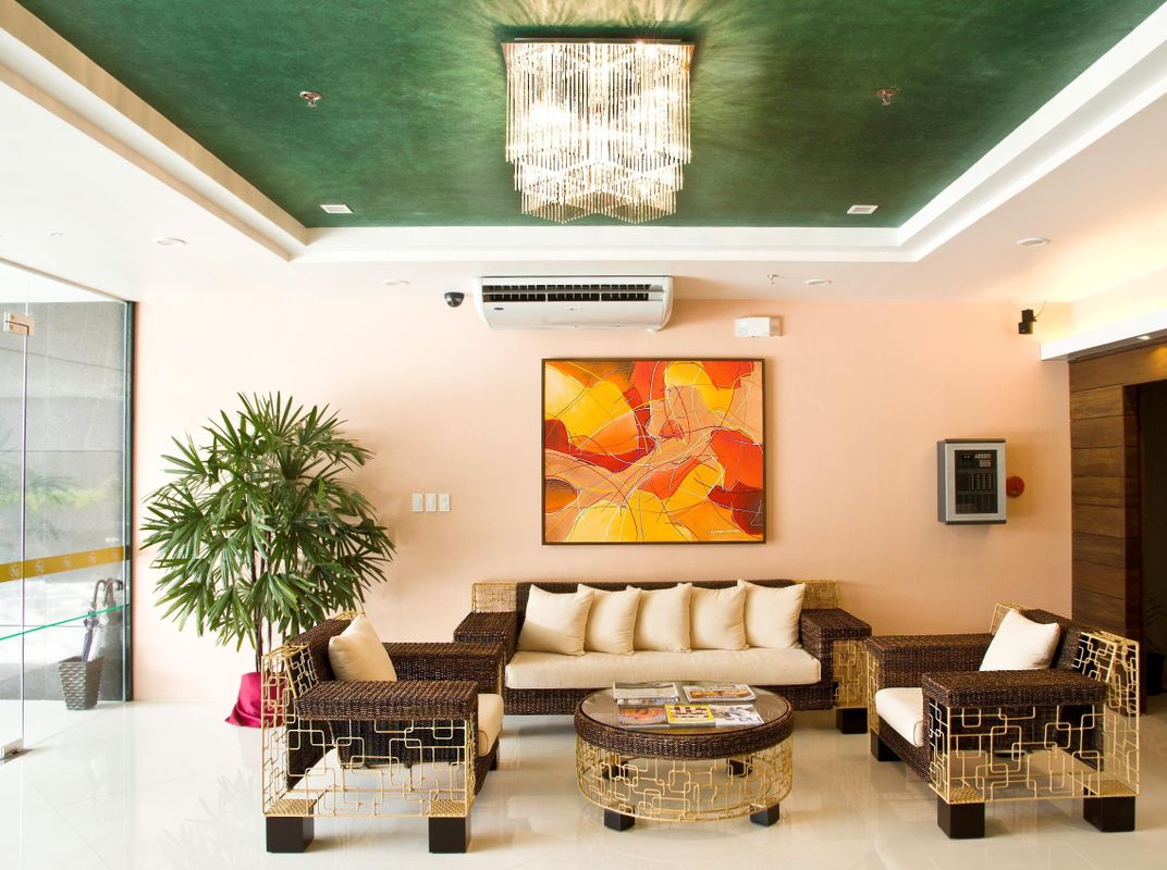 Allure Hotel & Suites фото 24