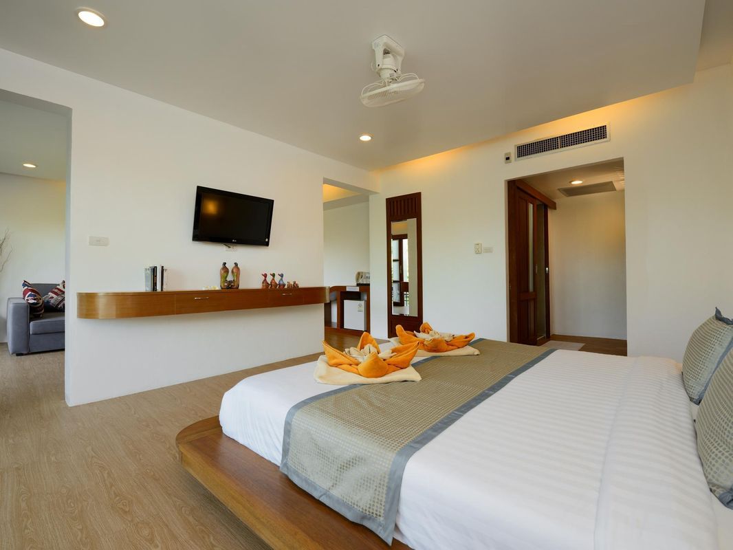 Montalay Beach Resort фото 10