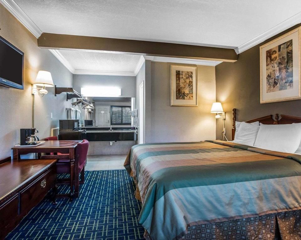 Rodeway Inn & Suites Hollywod фото 2