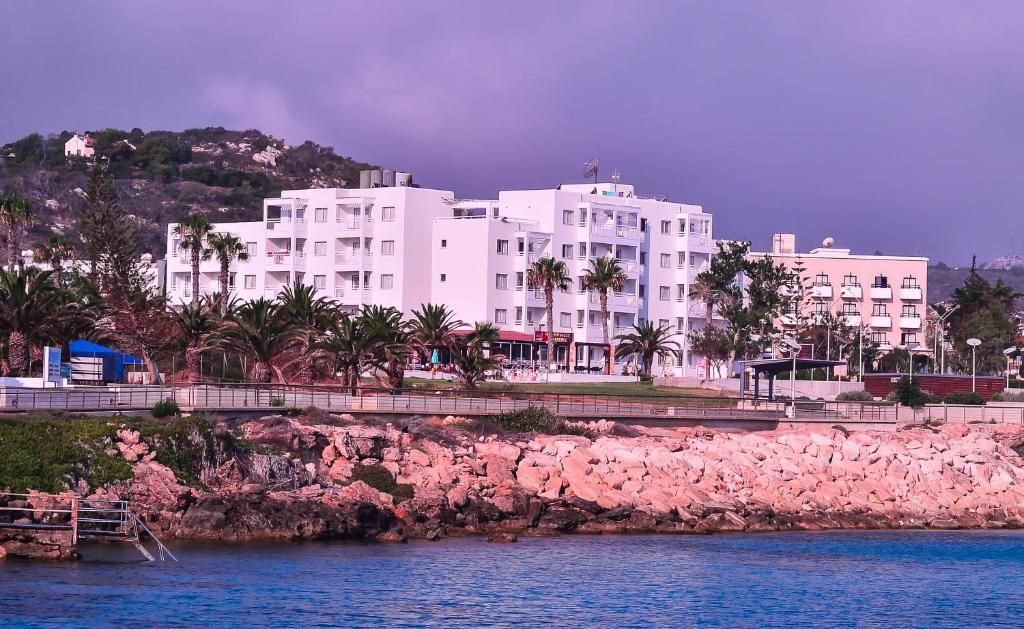 Astreas Beach Hotel фото 2
