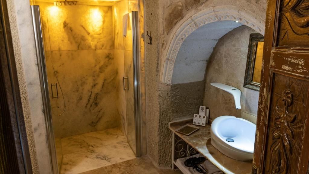 Elika Cave Suites фото 24
