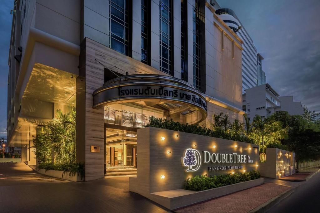 DoubleTree by Hilton Bangkok Ploenchit фото 45