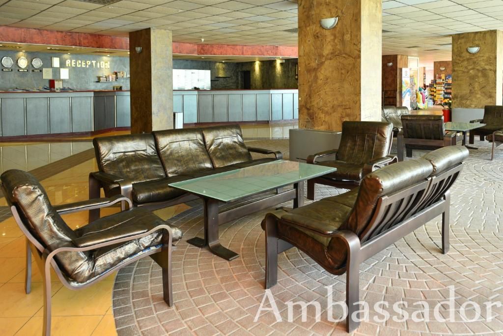 Hotel Ambassador - Free Parking фото 32