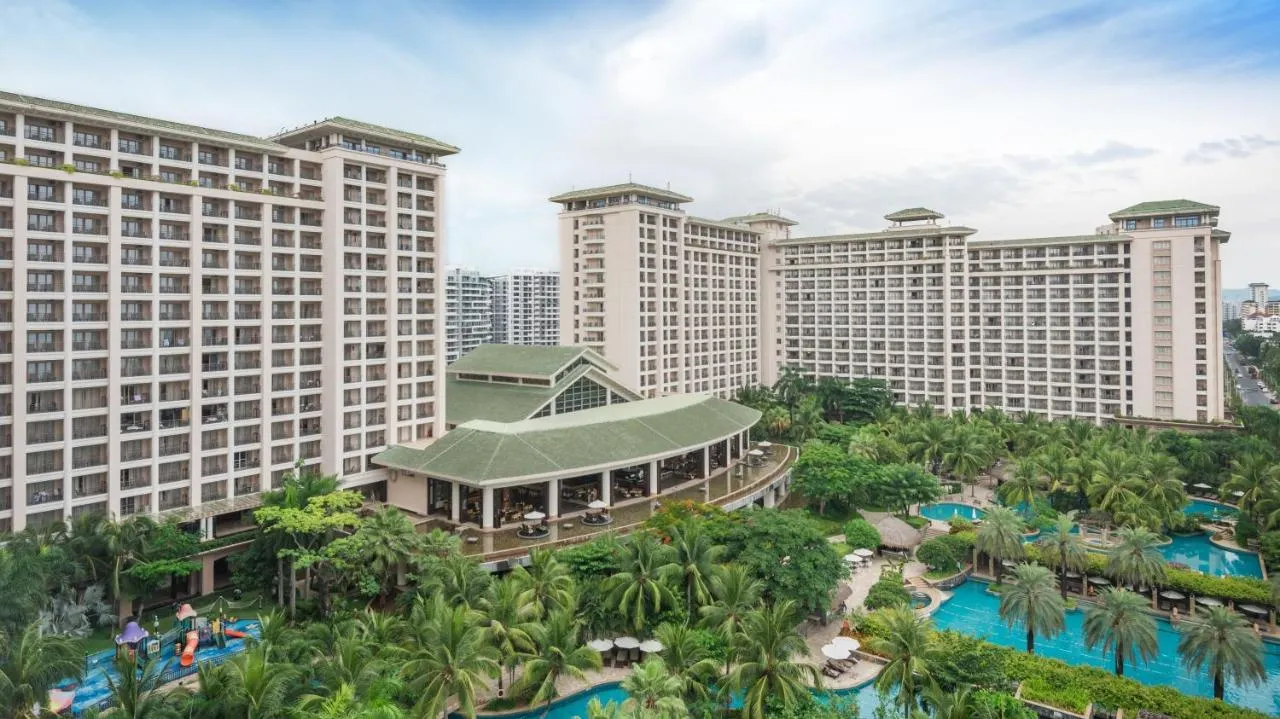 Howard Johnson by Windham Resort Sanya Bay фото 0