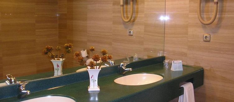 Фото отеля Hotel Zentral Center