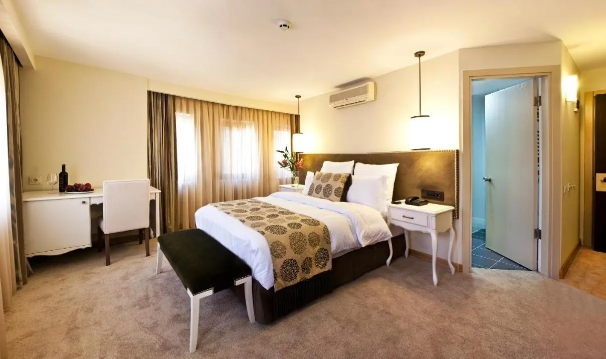 Taxim Town Hotel фото 0