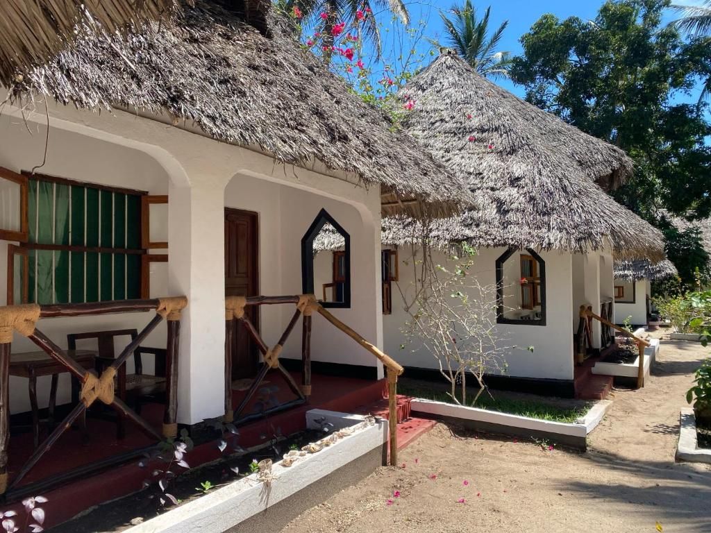 Menai Bay Beach Bungalows фото 21