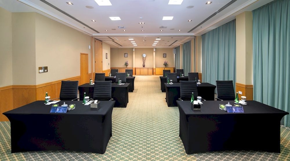 Radisson Blu Hotel & Resort, Al Ain фото 61