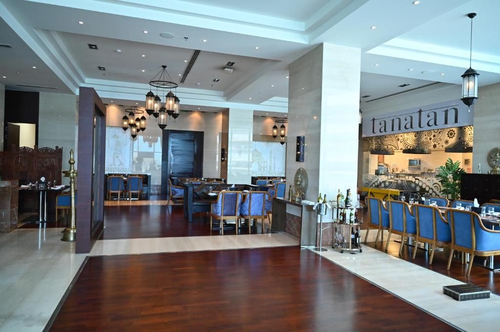 Ramee Grand Hotel & Spa фото 48