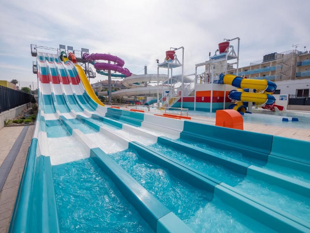 Golden Taurus Aquapark Resort фото 9