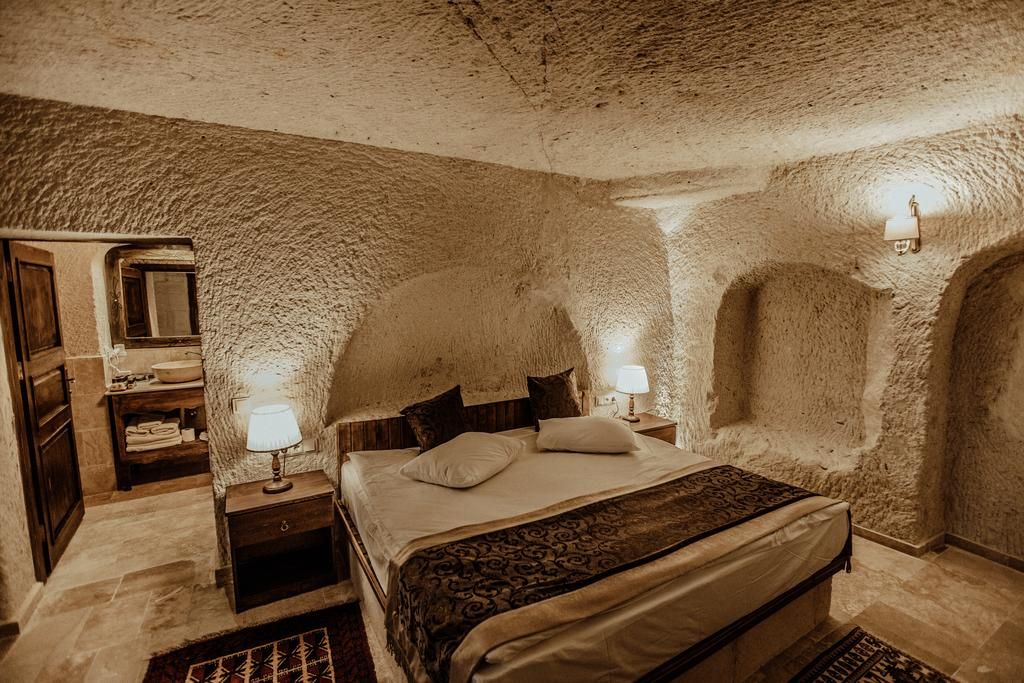 Alia Cave фото 6