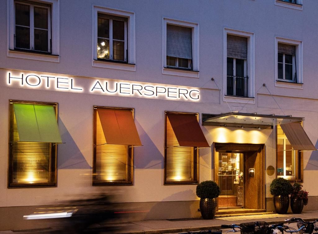 Hotel & Villa Auersperg фото 9