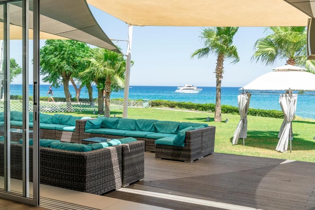 Pernera Beach Hotel фото 38