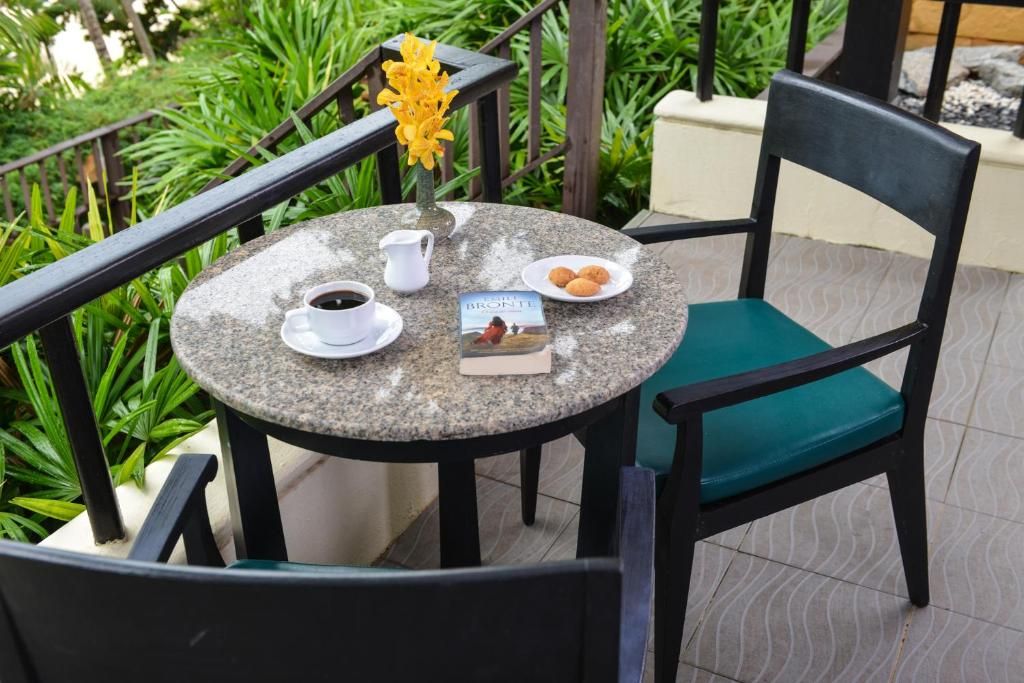 Andaman White Beach Resort фото 68