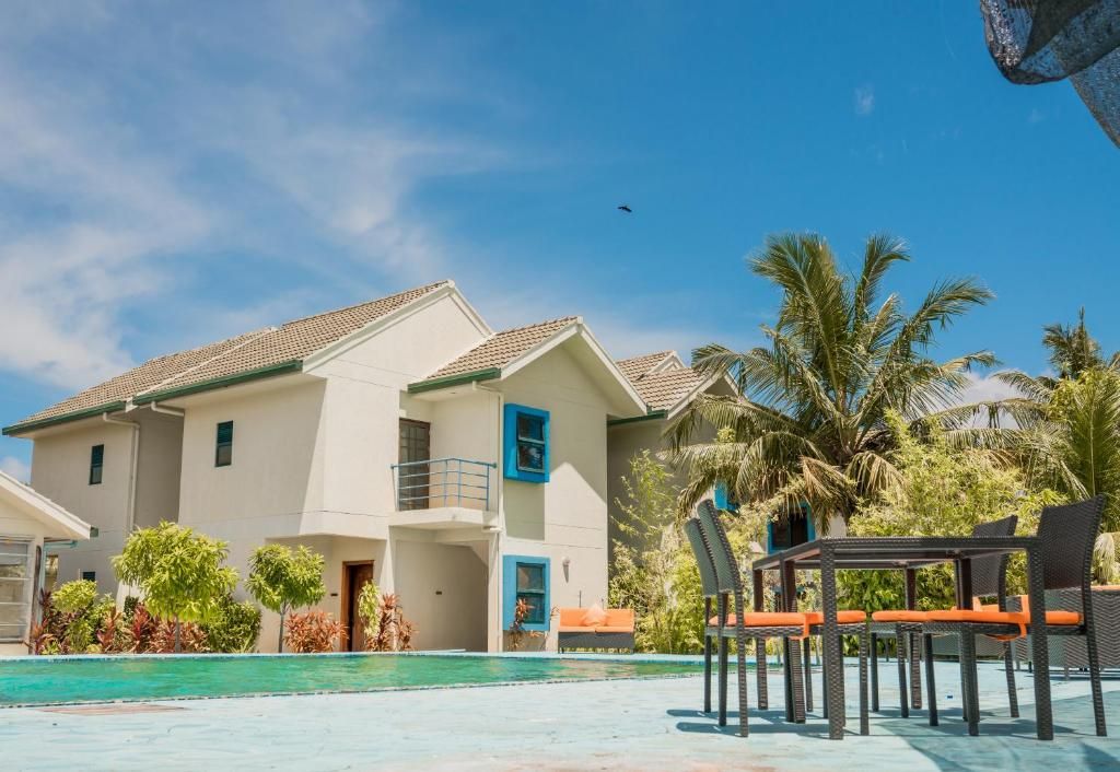 Long Beach Laamu Hotel фото 0