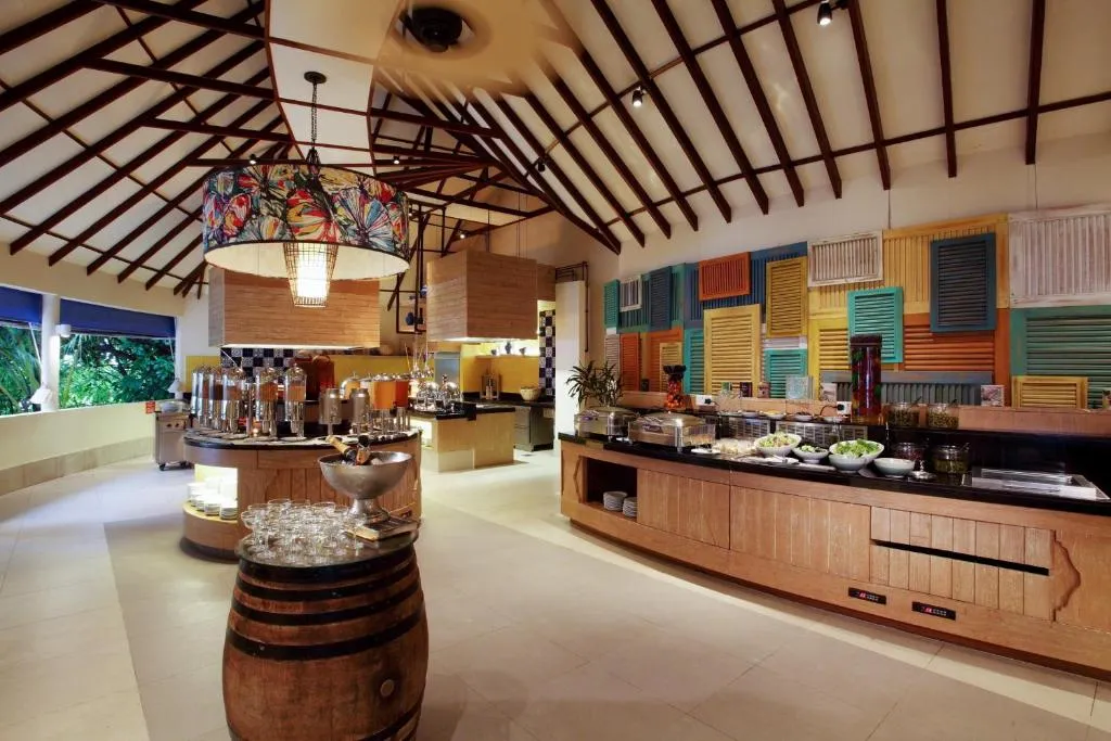 Machchafushi Island Resort & Spa Maldives, The Centara Collection фото 12