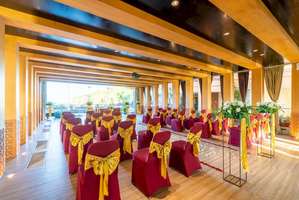Vouk Hotel & Suites фото 89