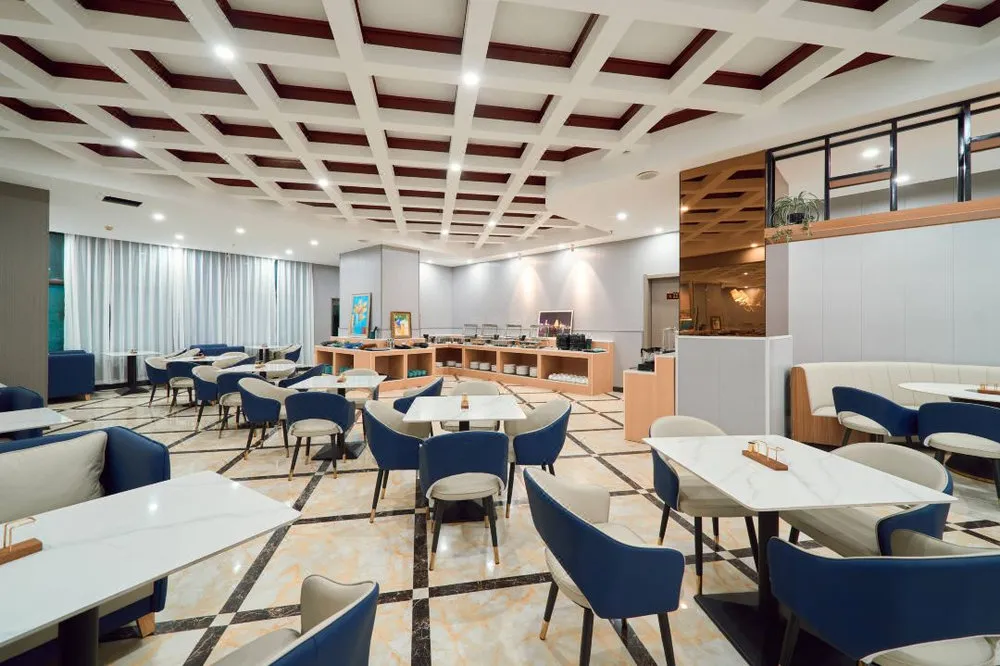 SANYA YEJING LANAN GRAND HOTEL (DADONGHAI SQUARE BRANCH) фото 4