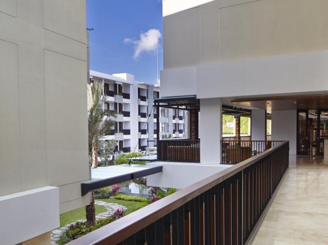 Courtyard by Marriott Bali Seminyak Resort фото 29