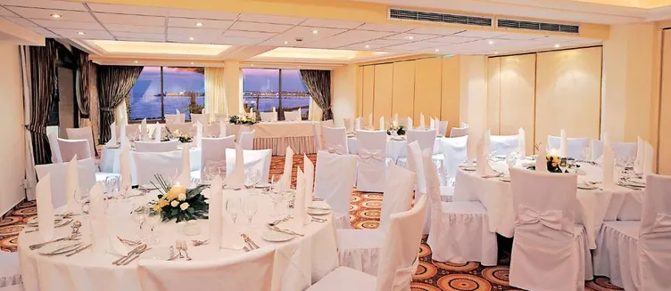 Фото отеля Alexander The Great Beach Hotel