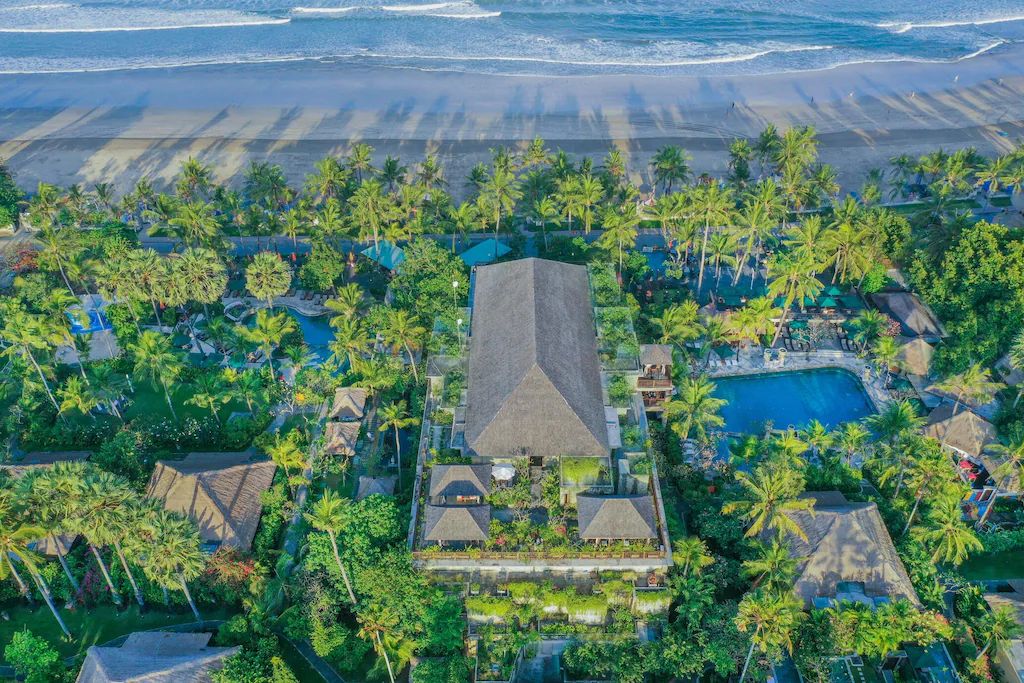 Legian Beach Hotel фото 0