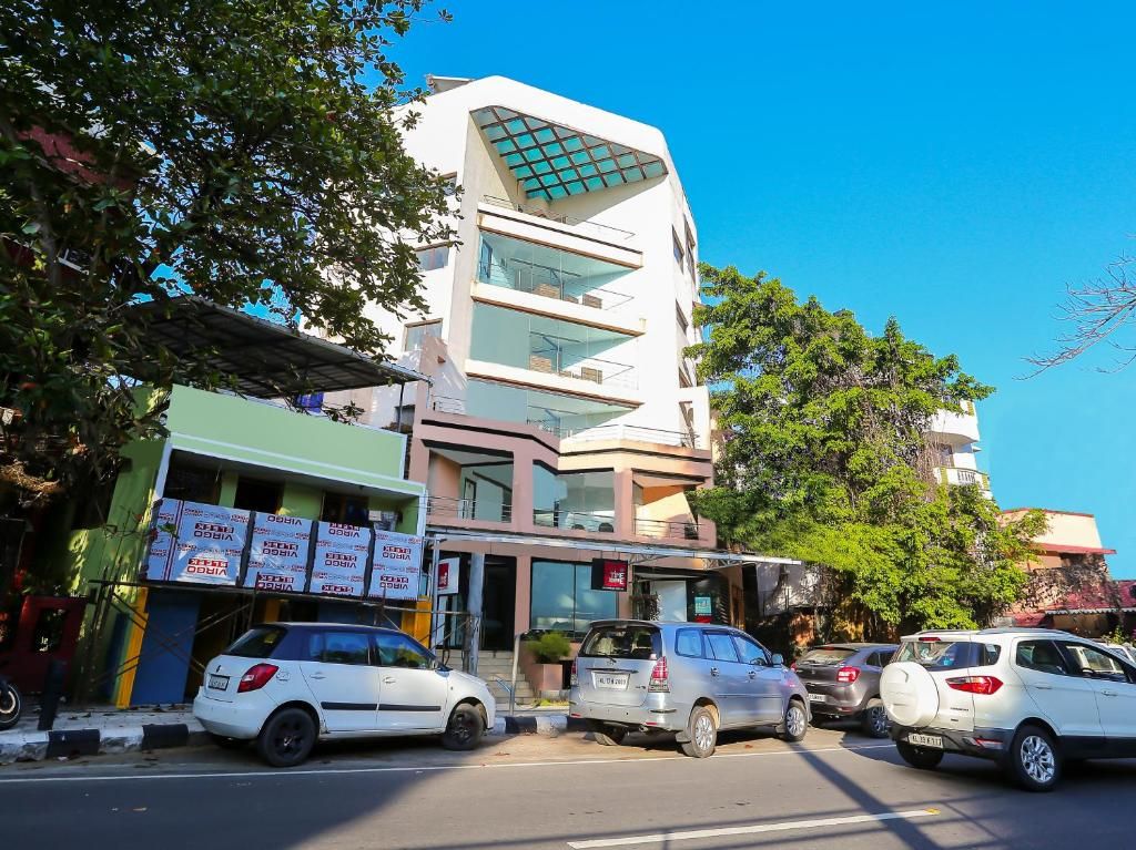 Treebo Trend Time Square Marine Drive фото 24
