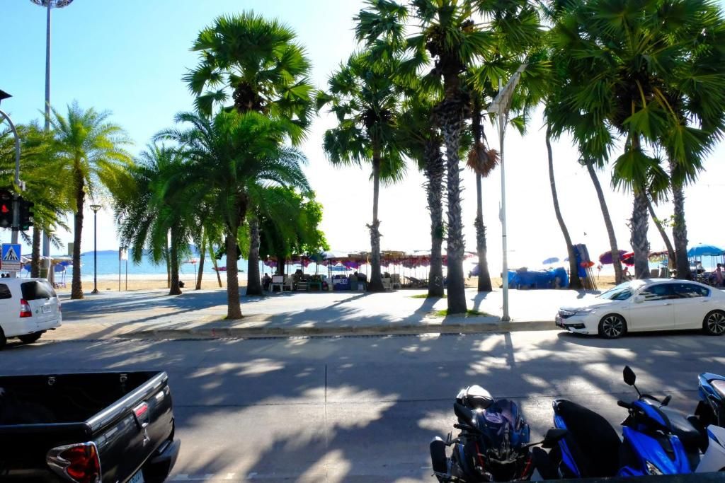 The Beach Front Resort фото 64