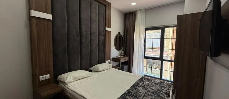 Фото отеля Han Suite Hotel