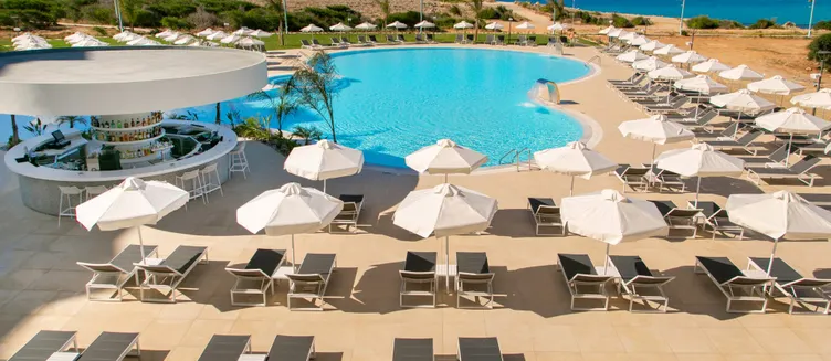 Фото отеля Nissiblu Beach Resort