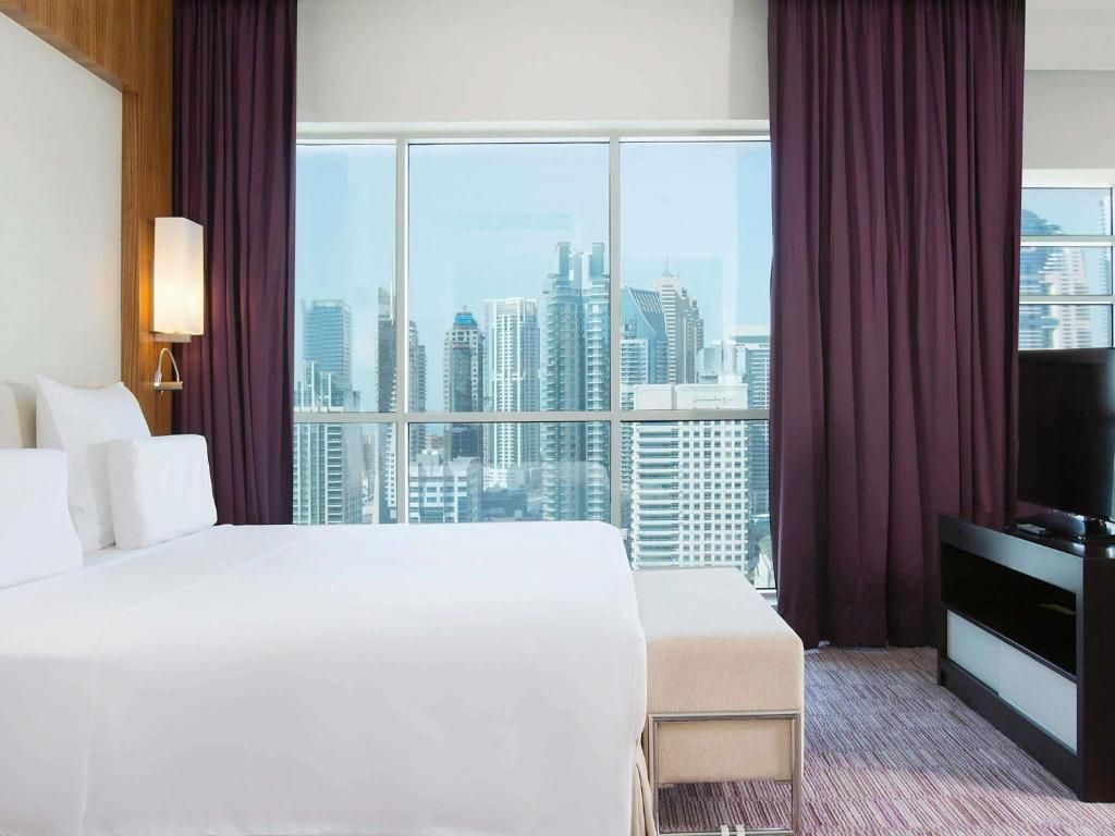 Pullman Dubai Jumeirah Lakes Towers фото 53