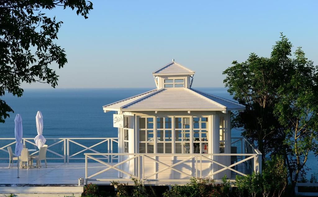 Lighthouse Apartments And Villas фото 2