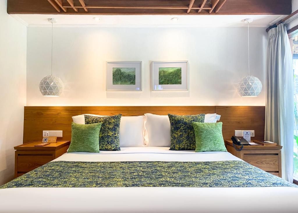 Legian Beach Hotel фото 71