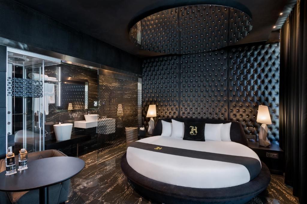 Hugo's Boutique Hotel - Adults Only фото 33