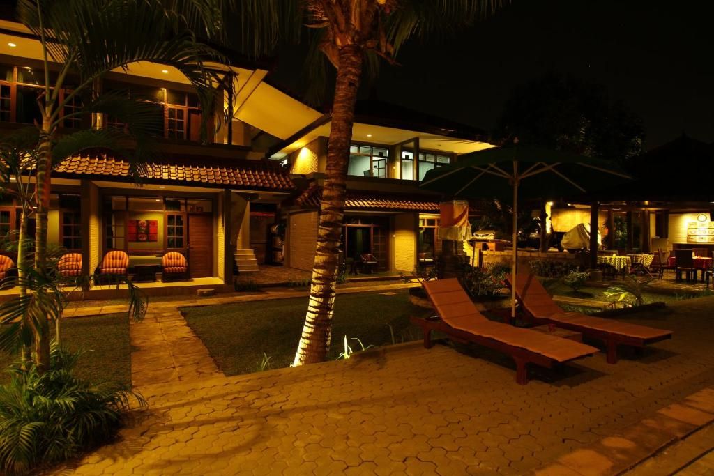 Amazing Kuta Hotel фото 28