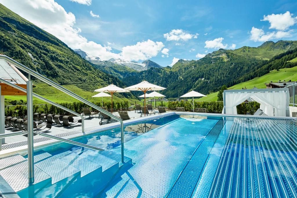 Hotel Berghof Crystal Spa & Sports фото 7