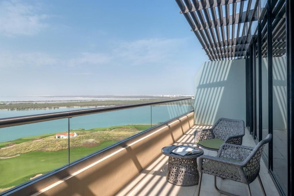 Yas Plaza Mangroves by IHG фото 39