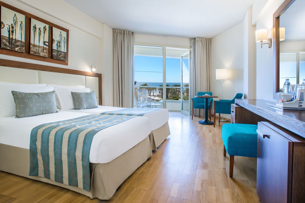 Golden Bay Beach Hotel фото 50