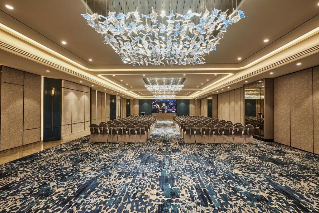 Radisson Mumbai Goregaon фото 30