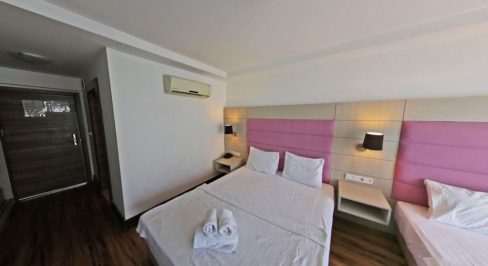 Bendis Beach Hotel фото 35