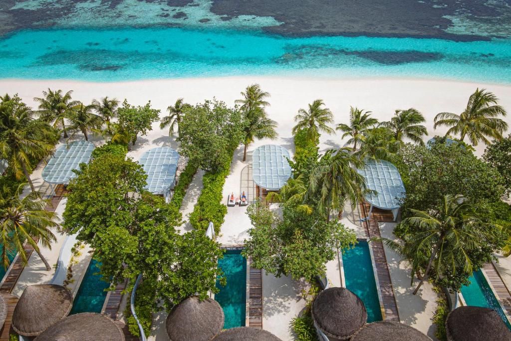 Four Seasons Resort Maldives at Kuda Huraa фото 7