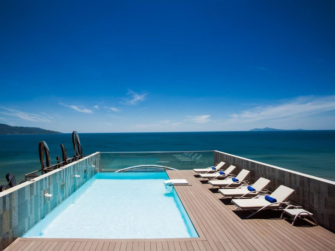 Holiday Beach Danang Hotel & Spa фото 43
