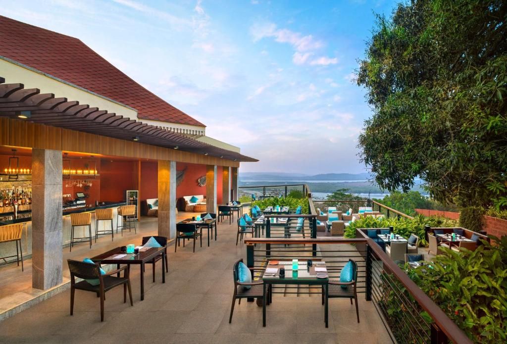 DoubleTree by Hilton Goa - Panaji фото 9