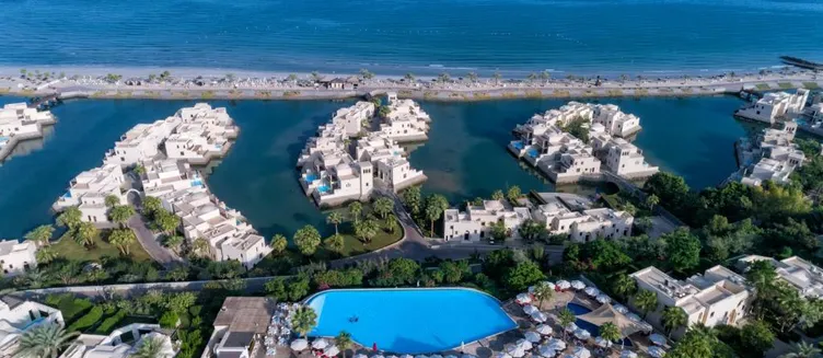 Фото отеля The Village at The Cove Rotana Resort