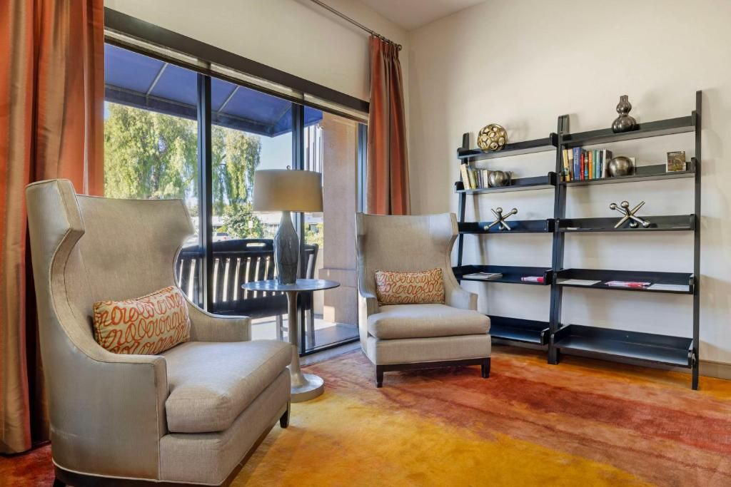 Best Western Royal Palace Inn & Suites фото 4