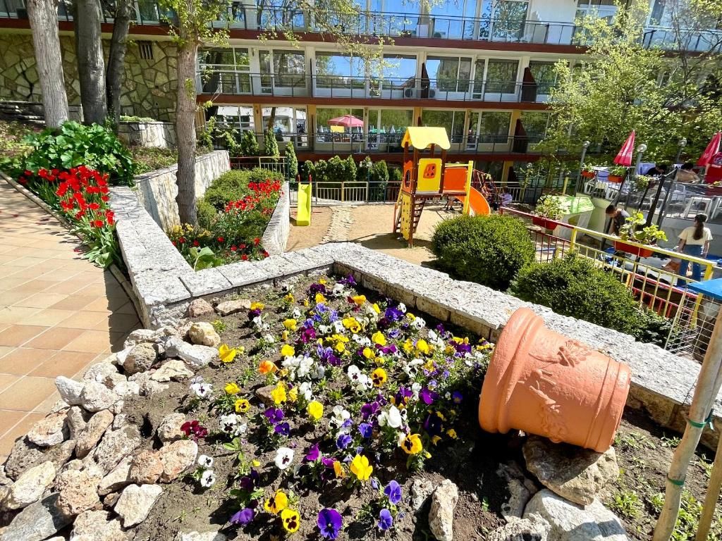 Holiday Park Hotel фото 22