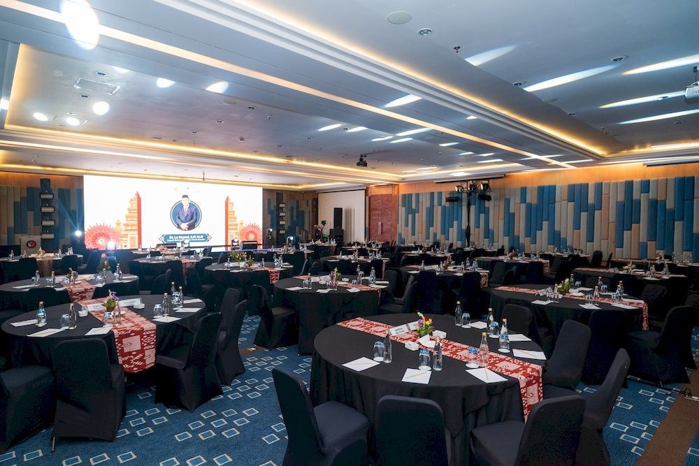 Vouk Hotel & Suites фото 77