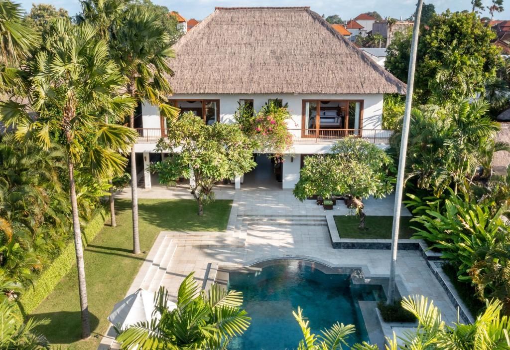 Impiana Private Villas Seminyak фото 58