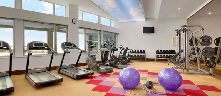 Фото отеля Ramada Baku
