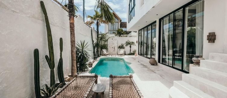 Фото отеля Villa A Canggu