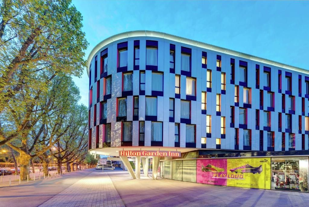 Hilton Garden Inn Stuttgart Neckarpark фото 4